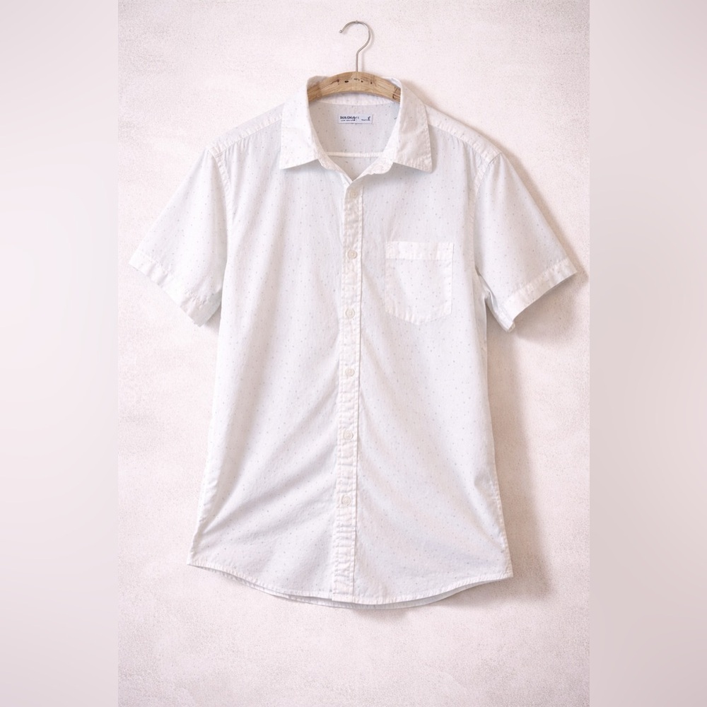Sonoma White Triangle Print Button-Up Shirt | Modern Casual Vacation Core | M